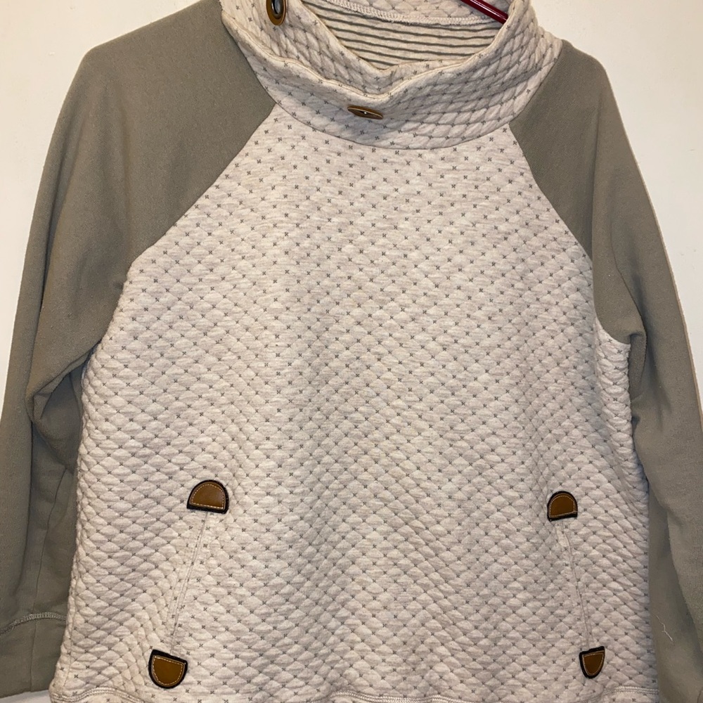 COPY - Maurices sweater. One minor imperfection on back of sleeve , not noticea…